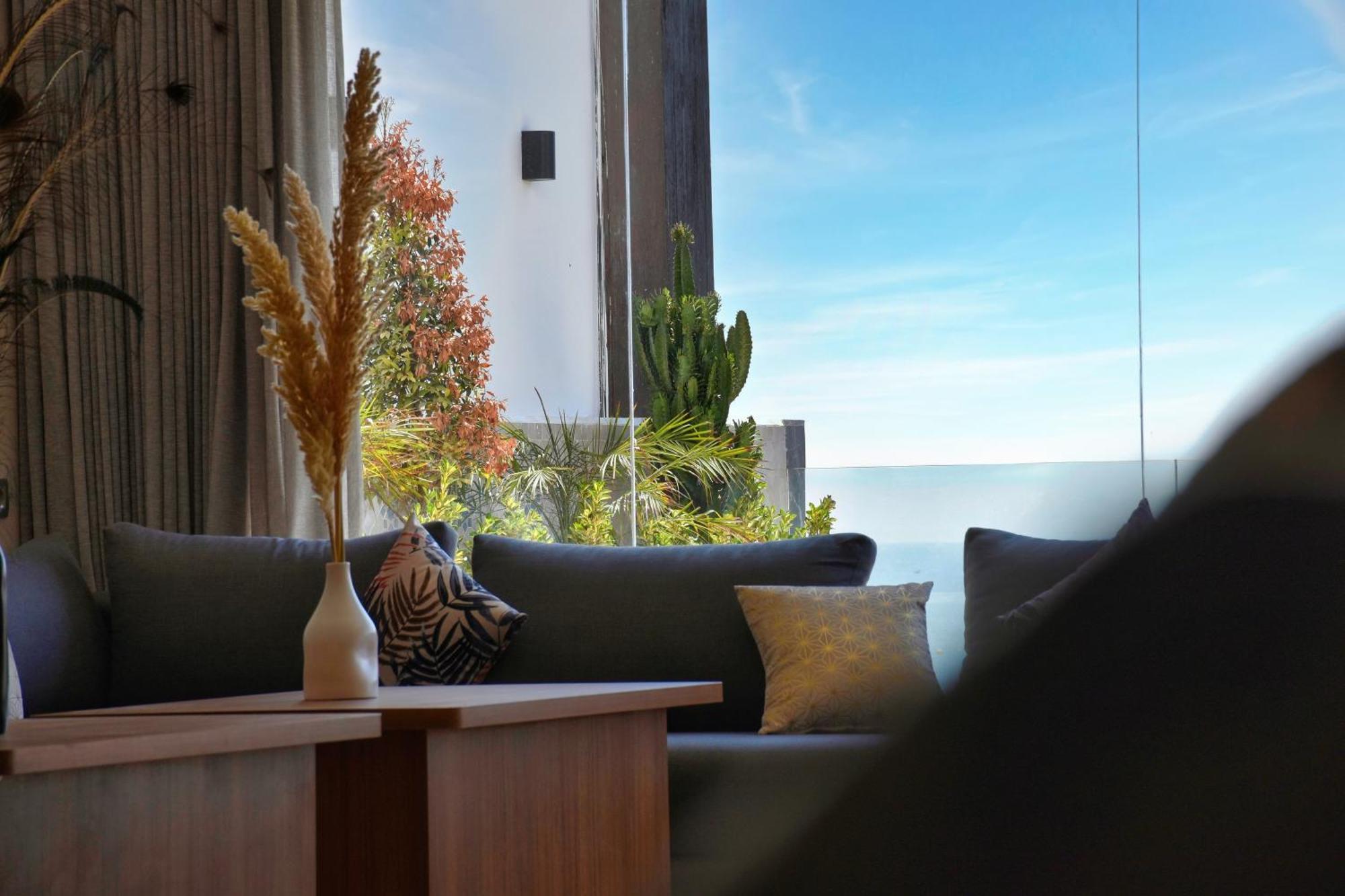 Luxury Seafront Appartement 6-7P Agadir Exterior photo